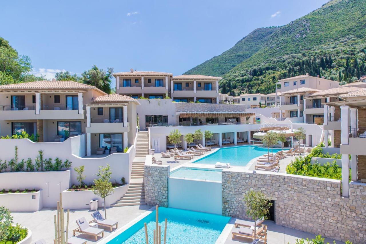 Crystal Waters Ξενοδοχείο